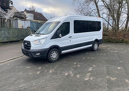 Ford Transit mit AMF Rollstuhlumbau
