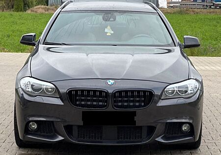 BMW 525d F11 M Paket 6 Zylinder 3,0l Hud/ACC/AHK/Pan