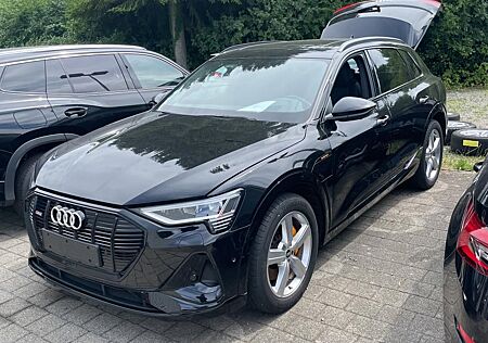 Audi e-tron 55 2x S LINE ACC/S-SITZE/HuD/PANO/360°