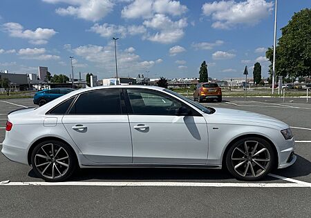 Audi A4 2.0 TDI 140kW multitronic S line S line