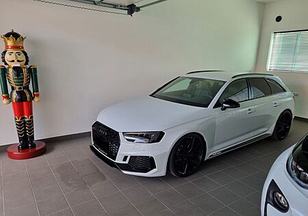 Audi RS4 2.9 TFSI H+R Gewinde competition