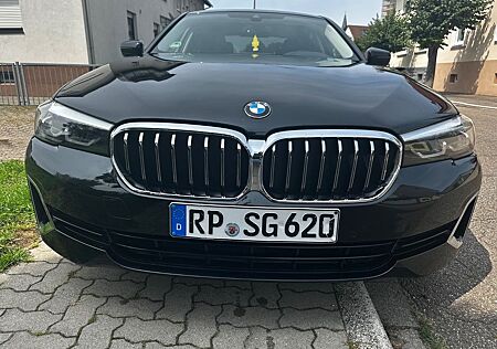 BMW 530d A Luxury Line-19 Zoll M-Felgen,Navi