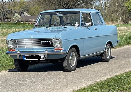 Opel Kadett -A Luxus