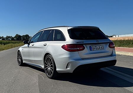 Mercedes-Benz C 43 AMG CarPlay, Burmes, Perf. AGA, Schalensitz