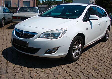 Opel Astra J Sports Tourer Selection, TÜV, Scheckheft