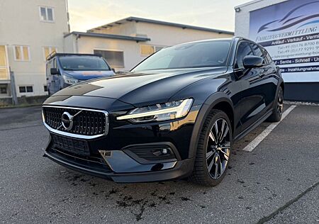 Volvo V60 CC V60 Cross Country Pro AWD Automatik