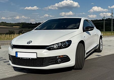 VW Scirocco Volkswagen 1.4 TSI 90kW MATCH 8-fach bereift