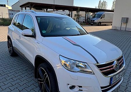 VW Tiguan Volkswagen 1.4 TSI 4MOTION Sport & Style Sport &...