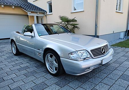 Mercedes-Benz SL 320 Final Edition nur 674 gebaut, sehr gepfl