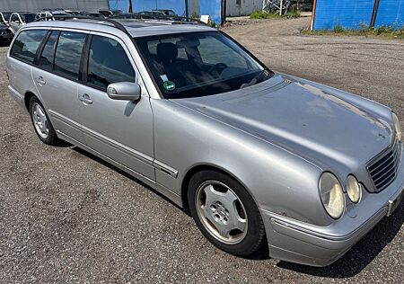 Mercedes-Benz E 320 CDI T AVANTGARDE