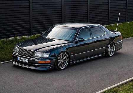 Lexus LS 400 4.0 V8 Auto -
