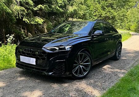 Audi Q8 55 TFSI quattro tiptronic -