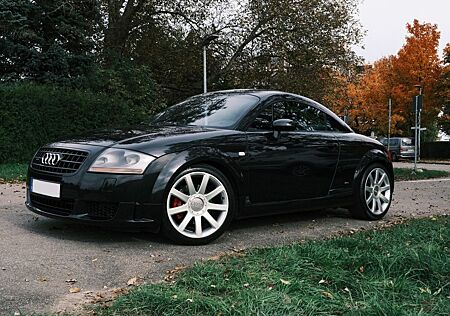 Audi TT Coupe 1.8T quattro 165 kW - S-Line Exterieur