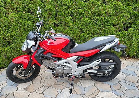 Suzuki SFV650A (Gladius)