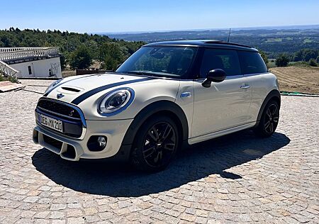 Mini Cooper SD John Cooper Works Pepper White