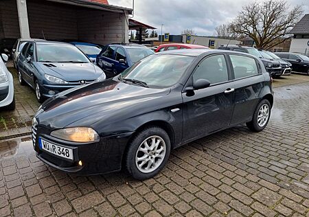 Alfa Romeo 147 gebraucht kaufen Alfa Romeo 147 Alfa 1.6 Tüv12/2024 Klima FunkZv Alu