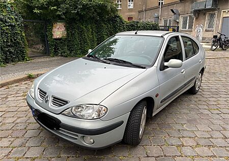Renault Megane 1.6 16V Expression