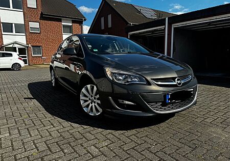 Opel Astra J 1.4 Turbo Edition Navi Leder Kamera Spar