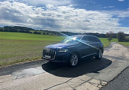 Audi Q7 55 TFSI quattro tiptronic