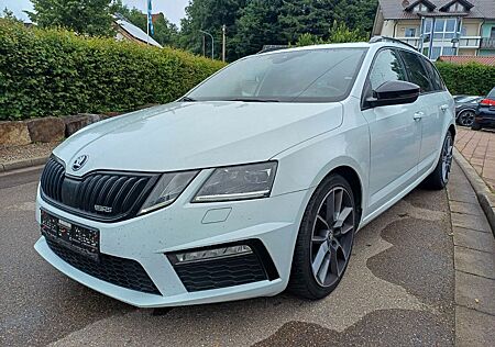 Skoda Octavia Combi RS 4x4 DSG