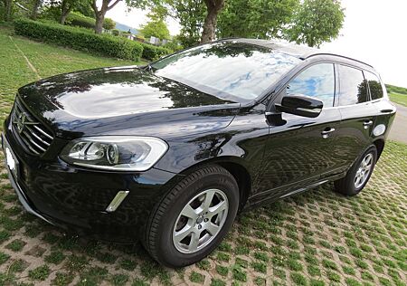 Volvo XC 60 XC60 D5 AWD Momentum Geartronic Momentum
