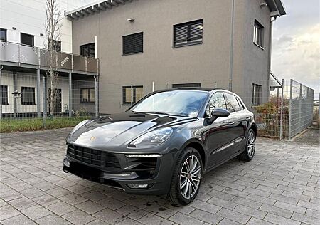 Porsche Macan GTS Voll