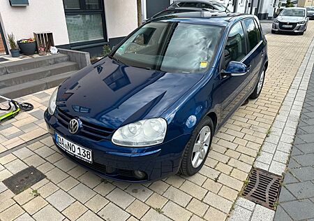 VW Golf Volkswagen 1.6 United United + Sommer & Winterreifen
