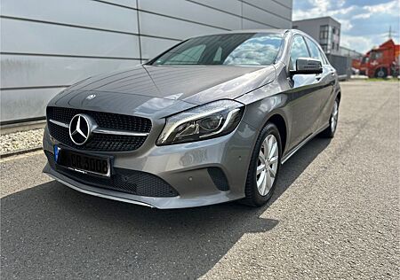 Mercedes-Benz A 180 Urban LED Navi SHZ AHK PDC