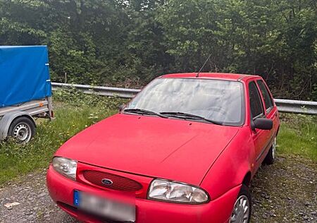 Ford Fiesta 1.3 37 kW - wenig Kilometer