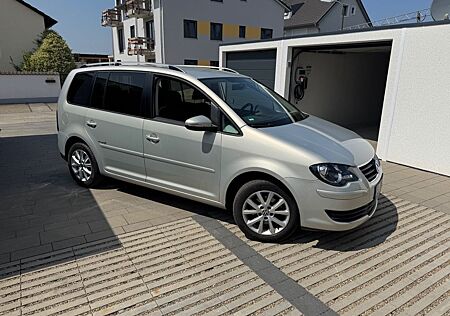 VW Touran Volkswagen 1.6 Freestyle technisch Top