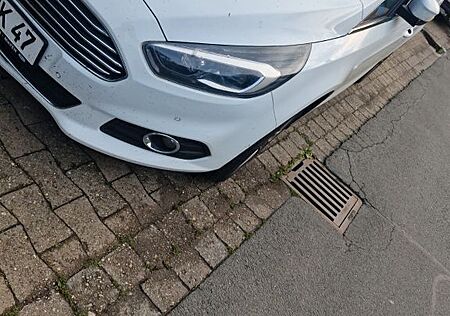 Ford S-Max 2,0 TDCi 132kW 4x4 Titanium PowerShift...