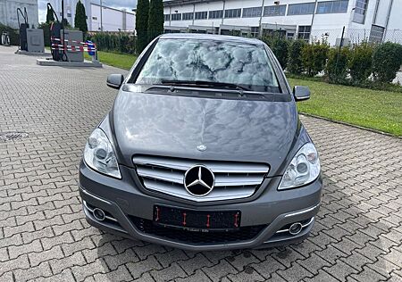Mercedes-Benz B 180 *Automatik*Teilleder*SHZ*Tüv 05.2027!!