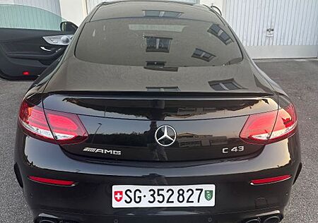 Mercedes-Benz C 43 AMG gebraucht kaufen Mercedes-Benz C 43 AMG Mercedes-AMG C 43 4MATIC Autom. Mer...