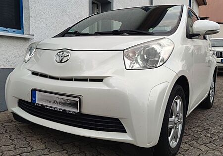 Toyota iQ 1,0-l-VVT-i Multidrive Automatik Tempomat