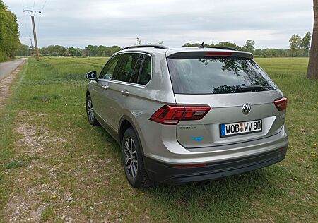 VW Tiguan Volkswagen 2.0 TSI DSG 4MOTION Comfortline Comfo...