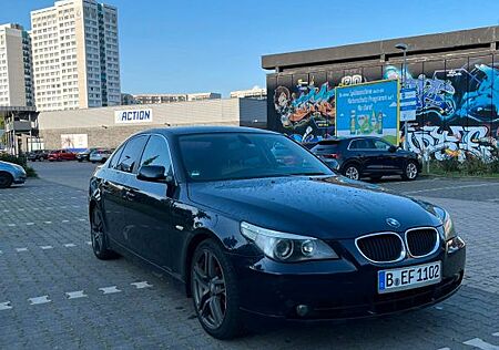 BMW 525i A -