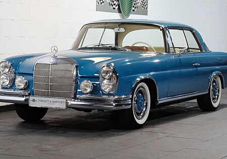 Mercedes-Benz 250 SEb Coupé 5.6 V8 Kraftpaket im Maßanzug