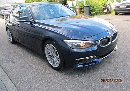BMW 320 D Autom., Leder, Navi. Rechtslenker