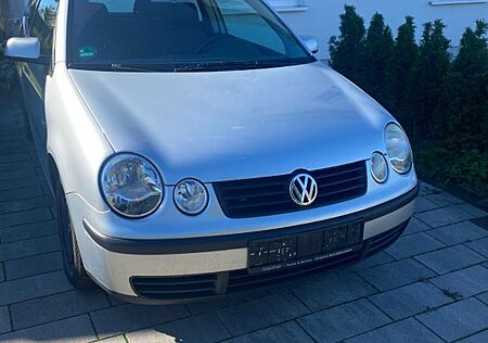 VW Polo Volkswagen 1.2 47kW 2 Jahre TÜV mit 4 neuen Allwetterr