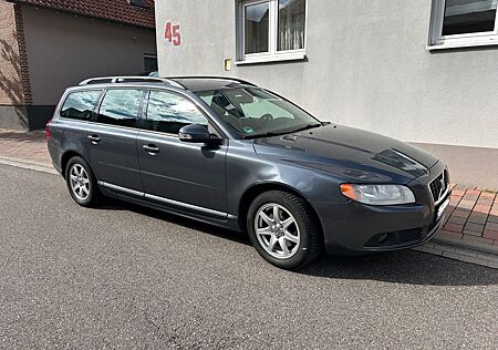 Volvo V70 2.0