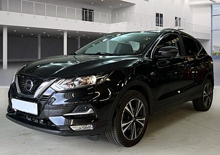 Nissan Qashqai 1.3 DIG-T 140 N-Connecta Pano,Kamera,LED