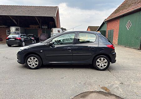 Peugeot 206 1.4 75 -