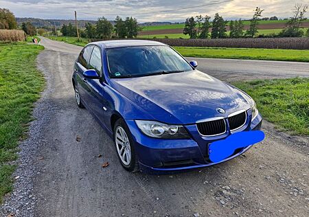 BMW 318i -
