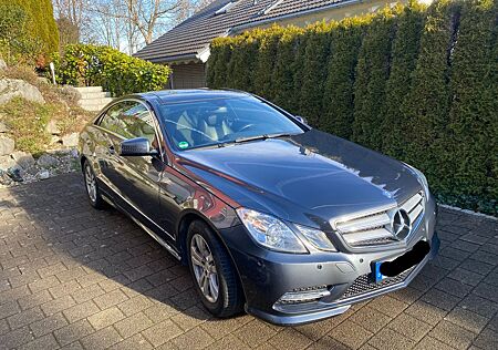 Mercedes-Benz E 250 Coupé BlueEFFICIENCY AVANTGARDE ...