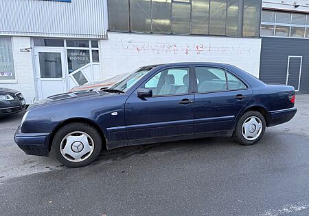 Mercedes-Benz E 200 E200 W210 1.HAND/KLIMA