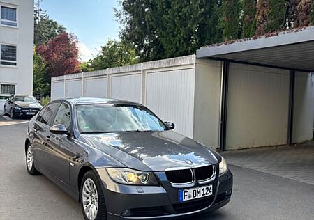 BMW 320d -