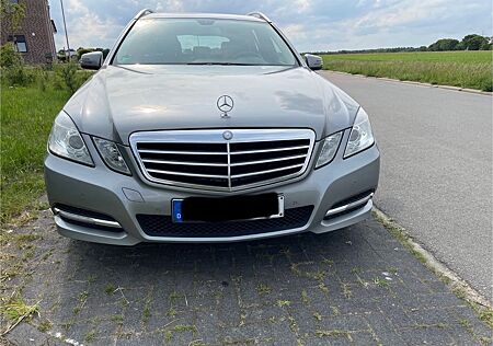 Mercedes-Benz E 220 CDI T BlueEFFICIENCY AVANTGARDE AVANTGARDE