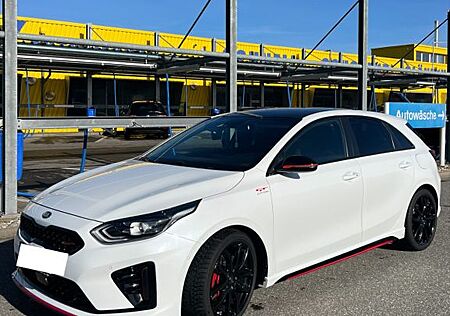 Kia Cee'd GT / Ceed 1.6 T-GDI DCT GT