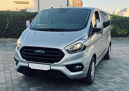 Ford Tourneo Custom Lang 9 Sitzer