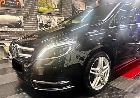 Mercedes-Benz B 180 BlueEFFICIENCY Edition 1 NAVI LEDER KAMERA